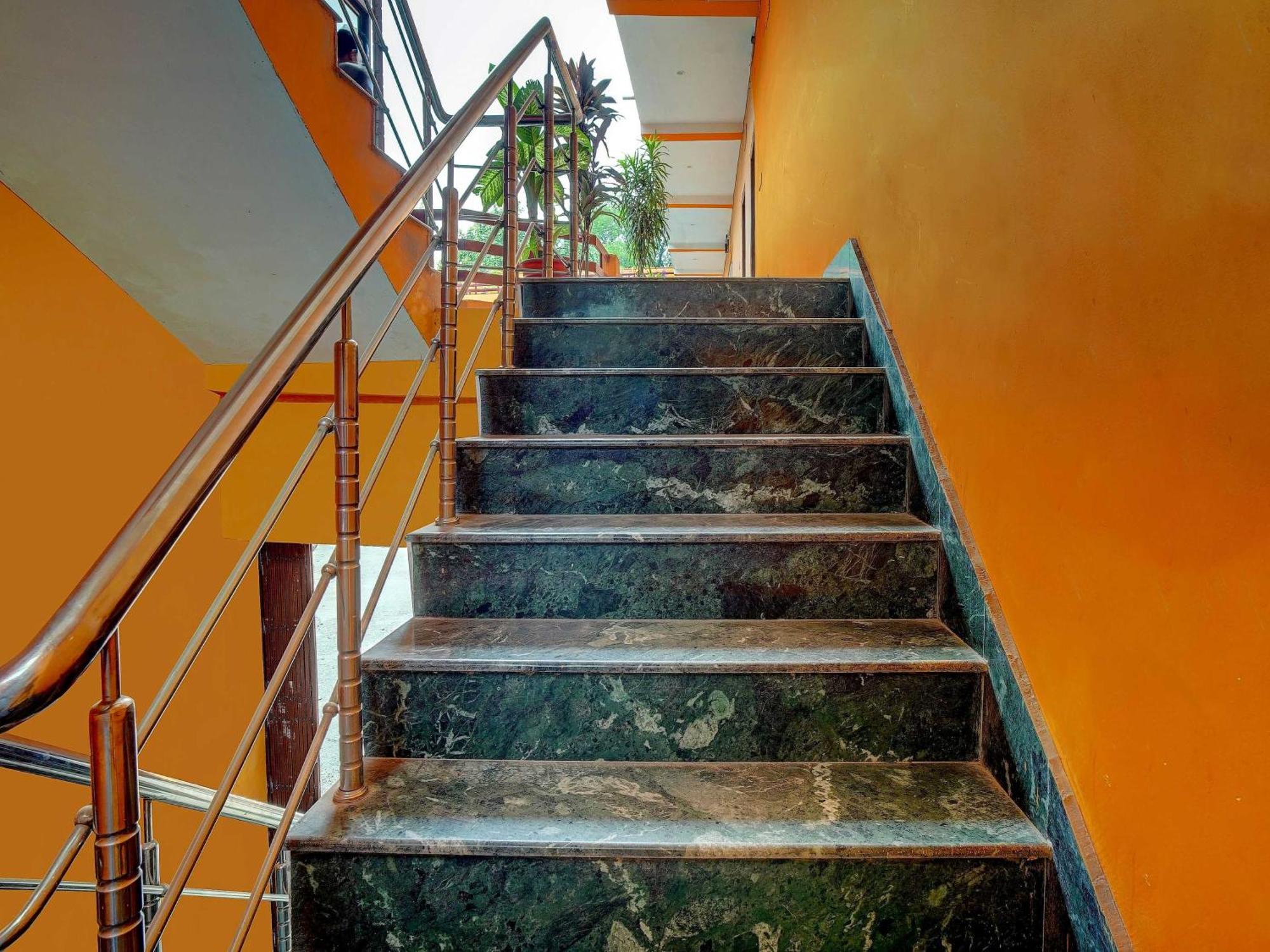 Oyo Flagship 81389 Hotel Siddhi Vinayak Motihari Exteriér fotografie